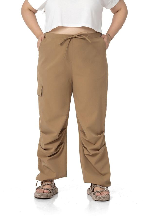 Cargo with Pockets Parachute Trousers — Mink