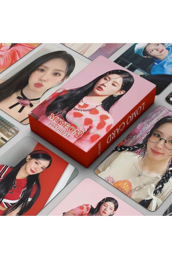 (G)I-DLE '' Miyeon '' Çift Yön Baskılı Lomo Card Seti