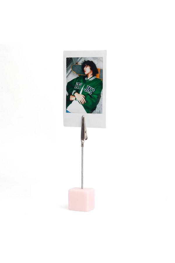 Fujifilm Instax mini 12 Pembe Fotoğraf Makinesi-10'lu Film-Kıskaçlı Stand-PVC Albüm ve Simli Pleksi Kılıf Set - Görsel 2