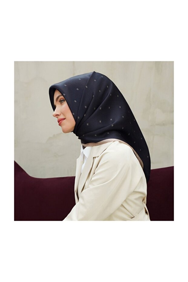الوشاح الحريري سورة