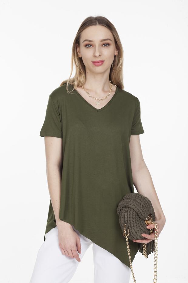بلوزة أساسية غير متماثلة برقبة على شكل حرف V - 1