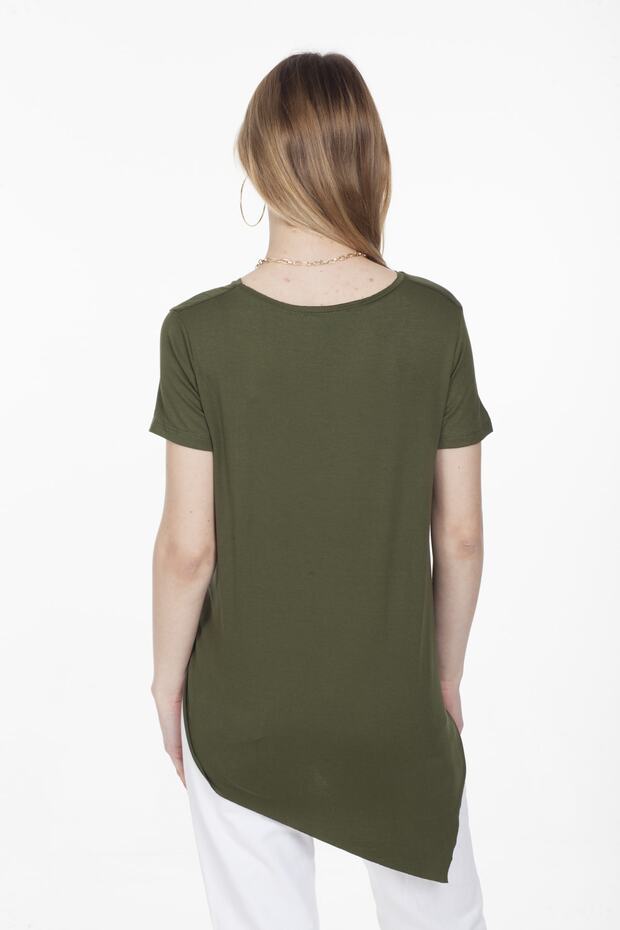 بلوزة أساسية غير متماثلة برقبة على شكل حرف V - 3