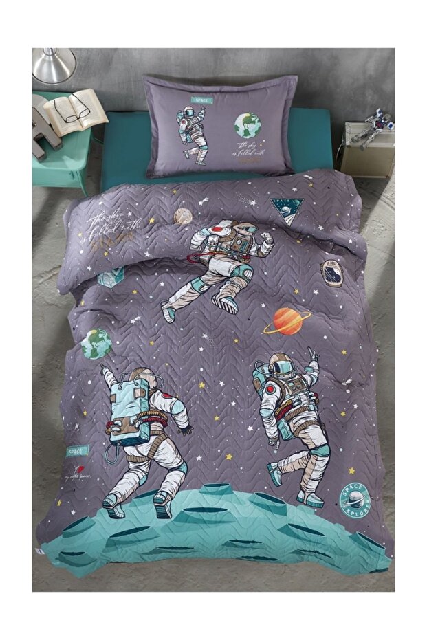 Young 4 Seasons Set Space