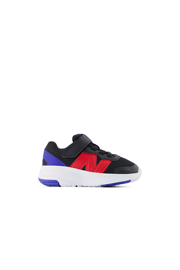 578 حذاء رياضي