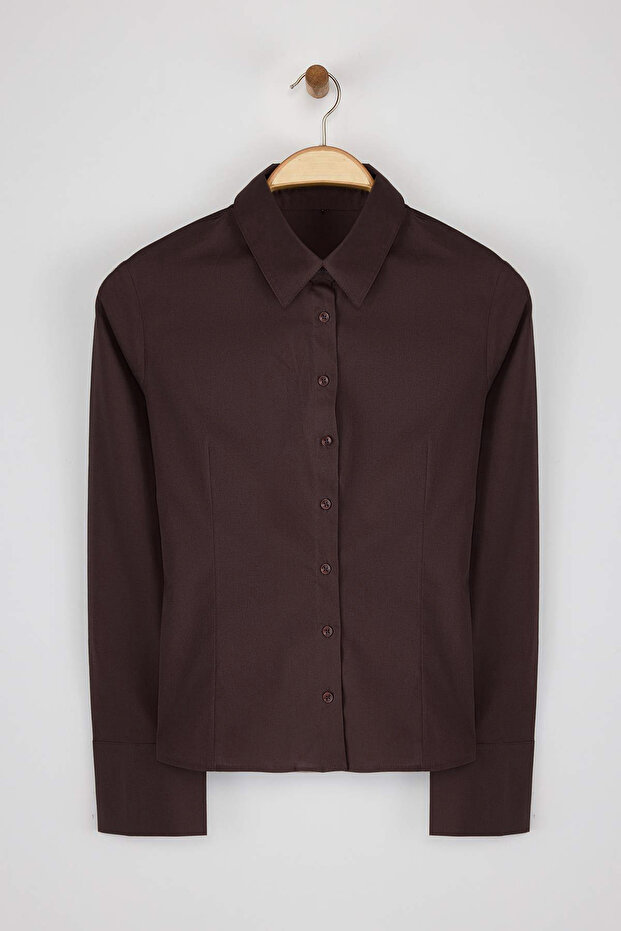 Wardrobe Essentials Koyu Kahverengi Hafif Bele Oturan Pamuklu Dokuma Gömlek TWOAW26GO00022 - 5