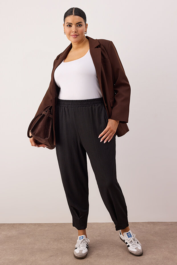 Siyah Havuç Fit Beli Lastikli Örme Büyük Beden Pantolon TBBSS23AR00002 - 2
