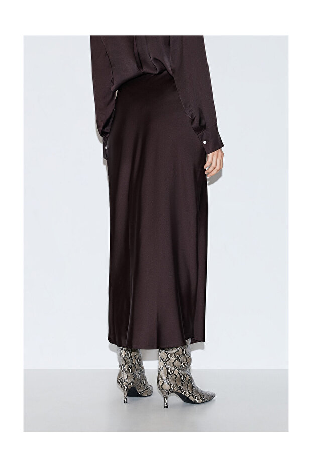Kobieta Satynowa spódnica midi - 4