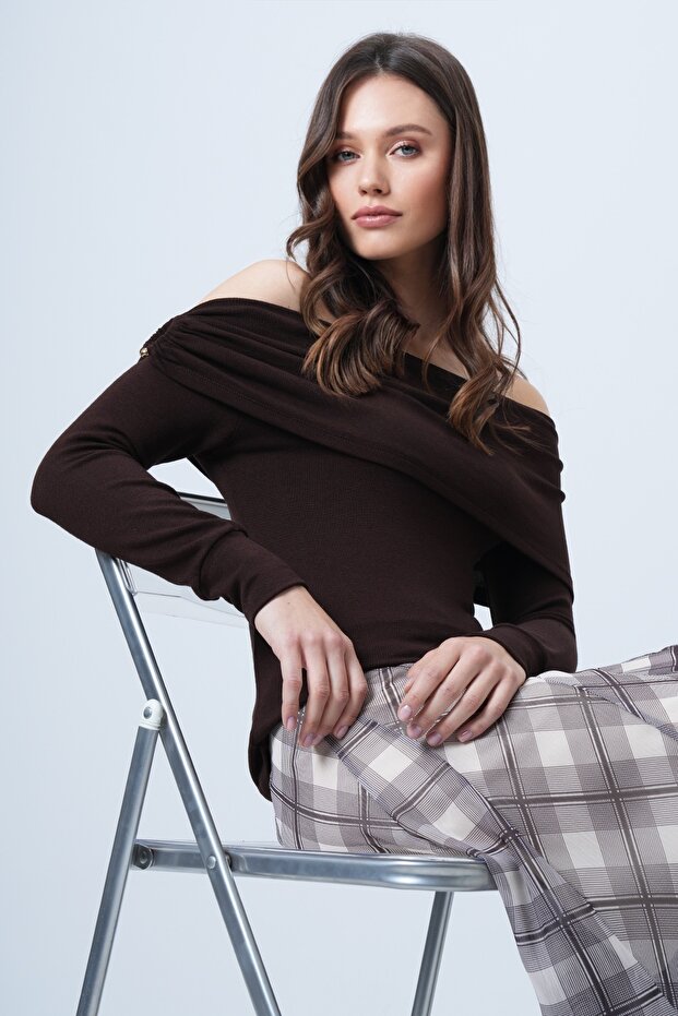Bitter Brown Madonna Collar Shoulder Accessory Detailed Knitted Blouse Alc-X14557