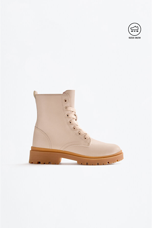 Sznurowane buty - 1