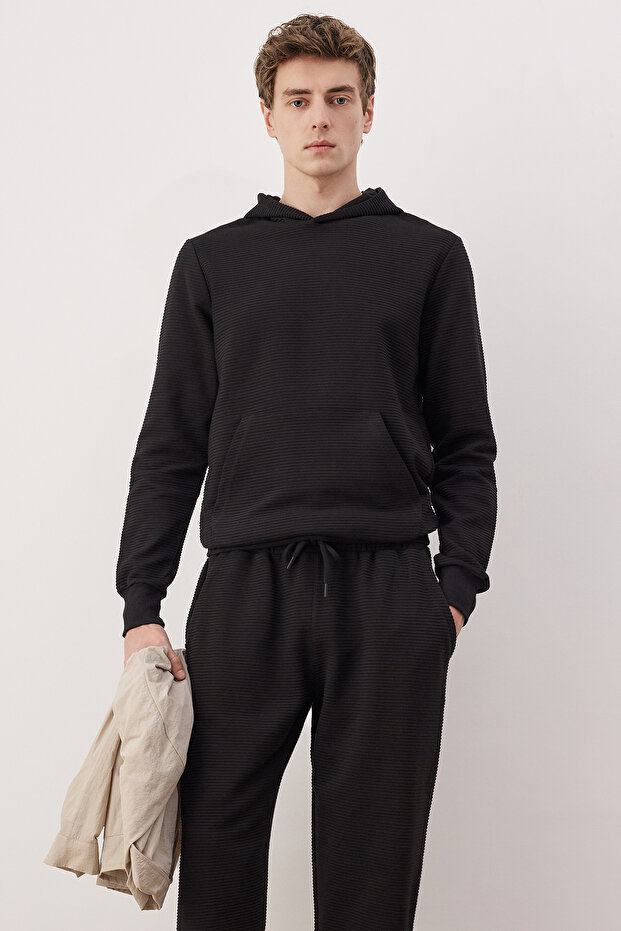 Siyah Regular/Normal Kesim Kapüşonlu Dokulu Sweatshirt TMNAW26SW00068 - 2