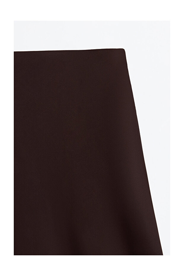 Kobieta Satynowa spódnica midi - 7