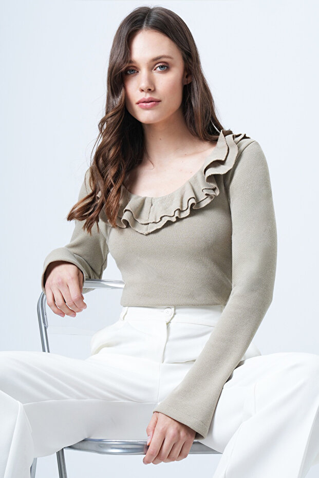 Water Green Wide Collar Ruffled Knitted Blouse Alc-X14696