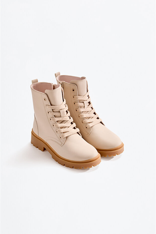Sznurowane buty - 2