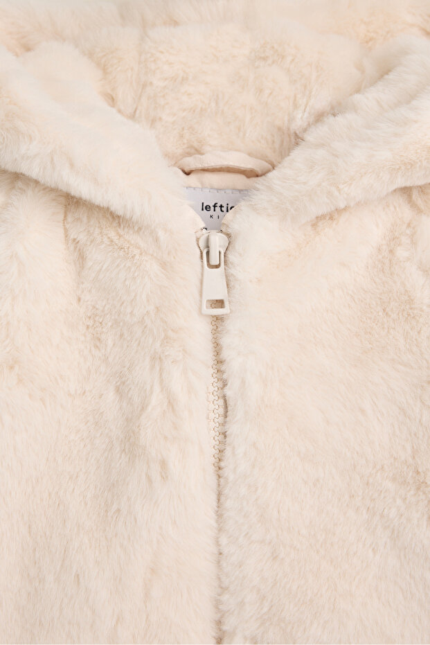 Dziecięcy płaszcz ze sztucznego futra - 3