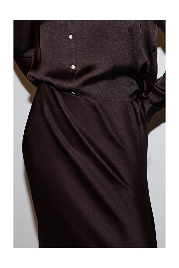 Kobieta Satynowa spódnica midi - 3