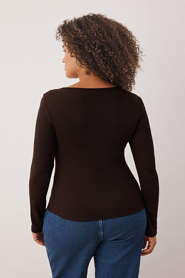 Kahverengi Kaşkorse Crop Örme Büyük Beden Bluz TBBAW26AF00057 - 4