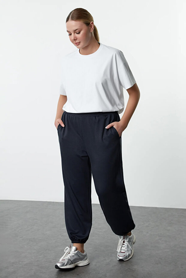 Indigo Loose Jogger Dökümlü Yumuşak Tuşeli Örme Büyük Beden Eşofman Altı TBBAW25AJ00003 - 1