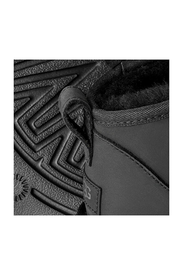 Classic Ultra Mini Leather Boot - 5