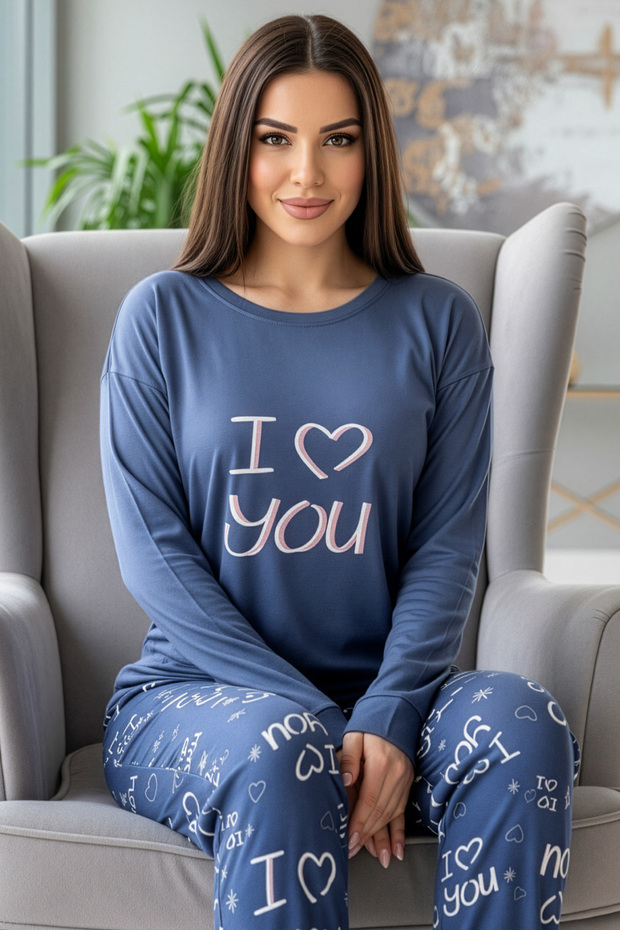 طقم بيجامة حرارية نسائية منقوشة باللون الأزرق الداكن من Love You