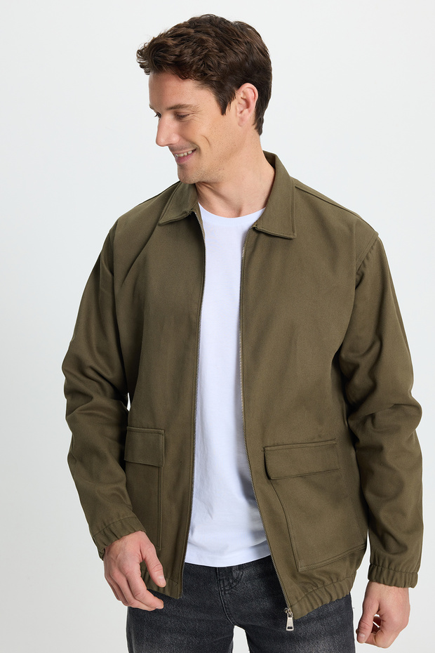 Men's Relax Fit Comfortable Cut Double Pocket Flap Zippered Elastic Waist Plain Khaki Jacket Coat