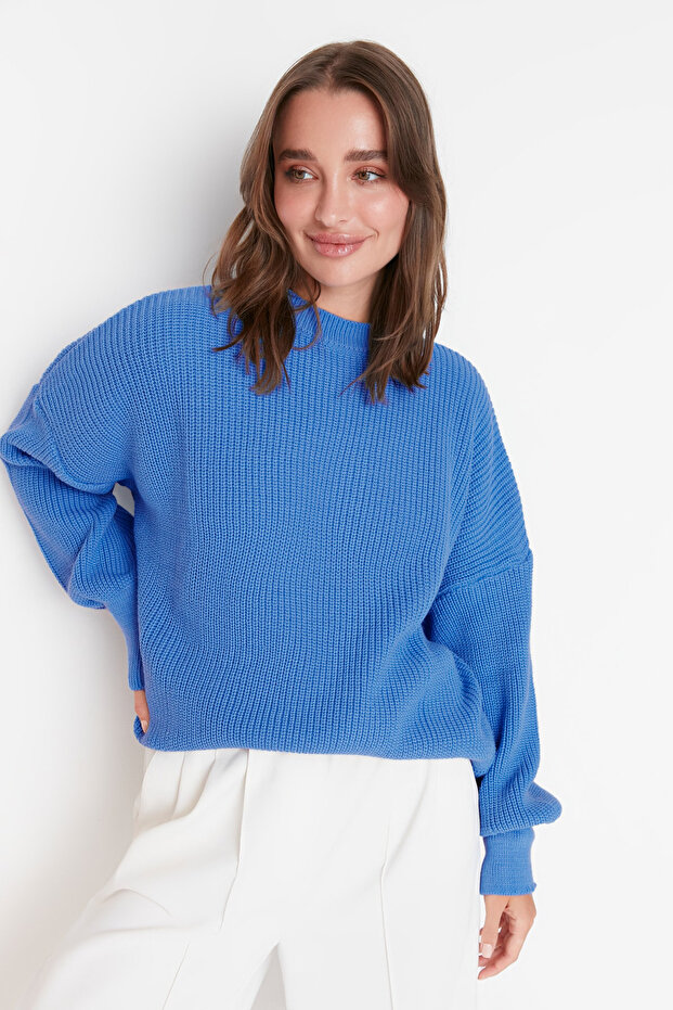 Blauer Basic-Strickpullover mit weitem Schnitt TWOAW23KZ01448 - 2