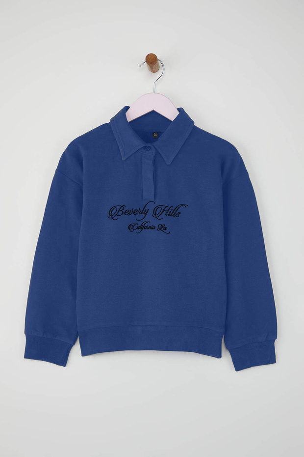 Lacivert Pamuklu Slogan Baskılı Polo Yaka Düşük Omuz Örme Kız Çocuk Sweatshirt TKDAW26SW00009 - 3
