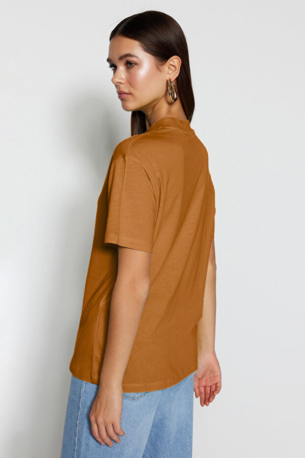 Açık Kahverengi %100 Pamuk Basic Regular/Normal Kalıp Dik Yaka Örme T-Shirt TWOAW20TS0096 - 9