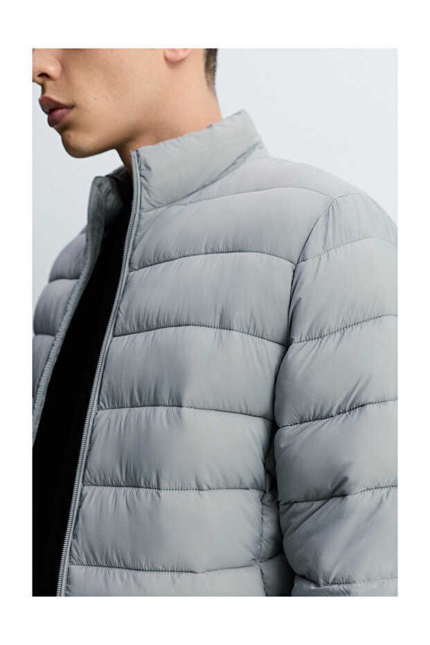 Man Lightweight Padded Jacket - 3