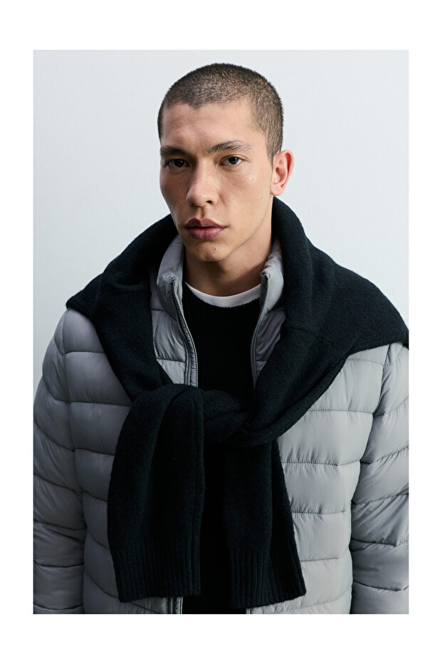 Man Lightweight Padded Jacket - 5
