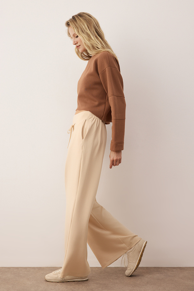 Taş Wide Leg Yumuşak Kumaşlı Pilili Esnek Örme Pantolon TWOAW26PL00138 - 2