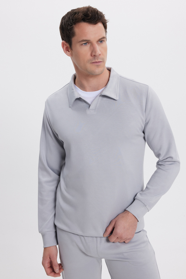 Men's Relax Fit Comfortable Cut Polo V-Neck Gray Sweatshirt