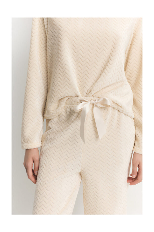 Női puha, halszálka mintás, bolyhos pizsama szett - 3