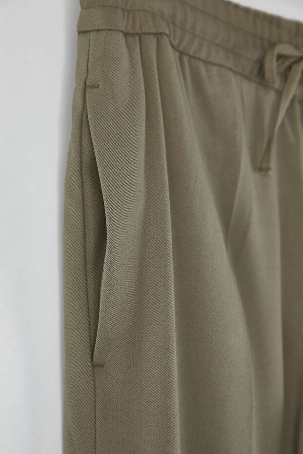 Açık Haki Dokulu Rahat Erkek Pantolon TMNAW26PL00010 - 6