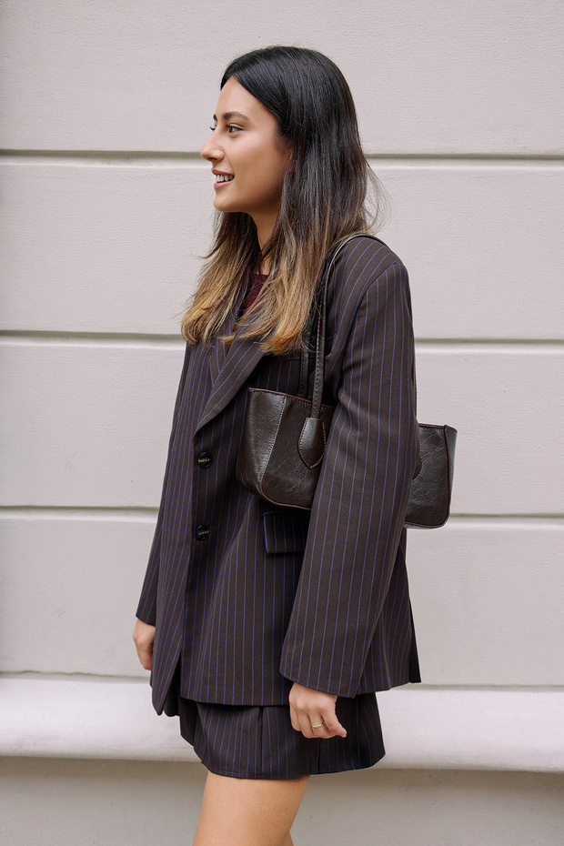 Hnědá tmavě modrá pruhovaná oversize bunda TWOAW26BC00025 - 7