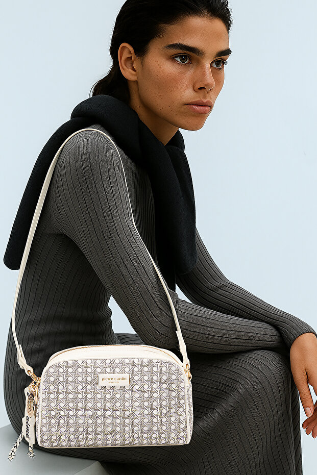 Limited Edition White Digital Monogram Women's Cross Shoulder Bag 05Po25Y10701