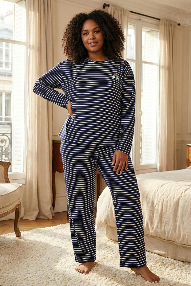 Lacivert Çizgili Bisiklet Yaka Örme Pijama Takımı TBBAW25AI00043