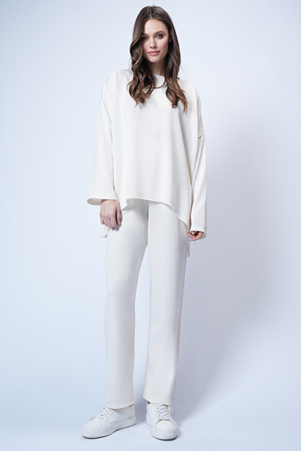 Women's Ecru Crew Neck Asymmetrical Cut Oversized Sweatshirt and Pants Set Alc-X13270