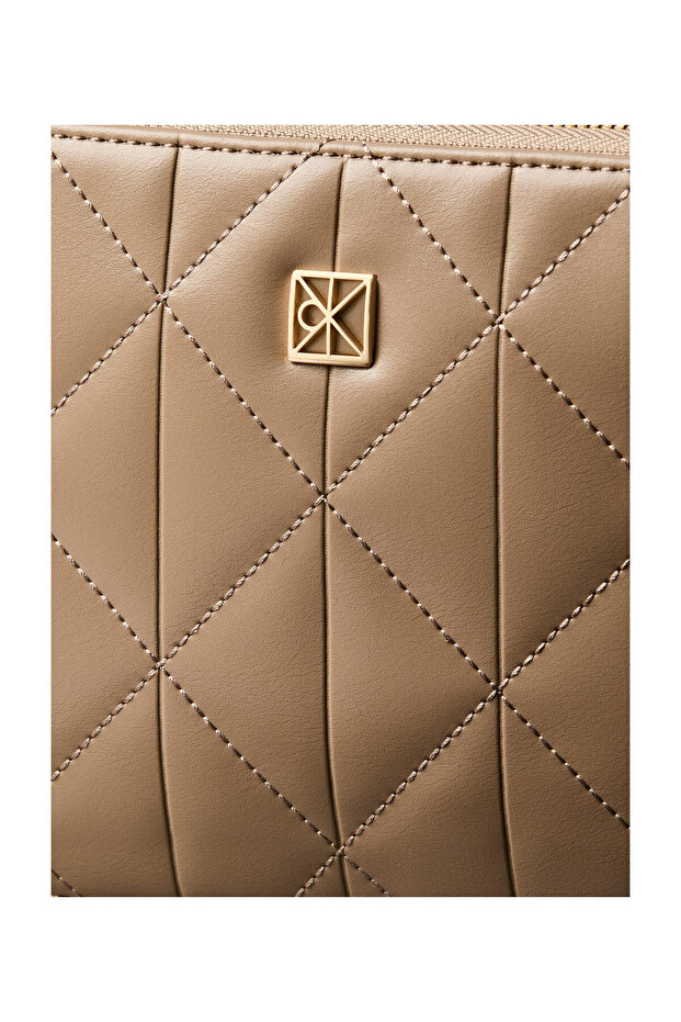 Quilted Camera Bag - 4