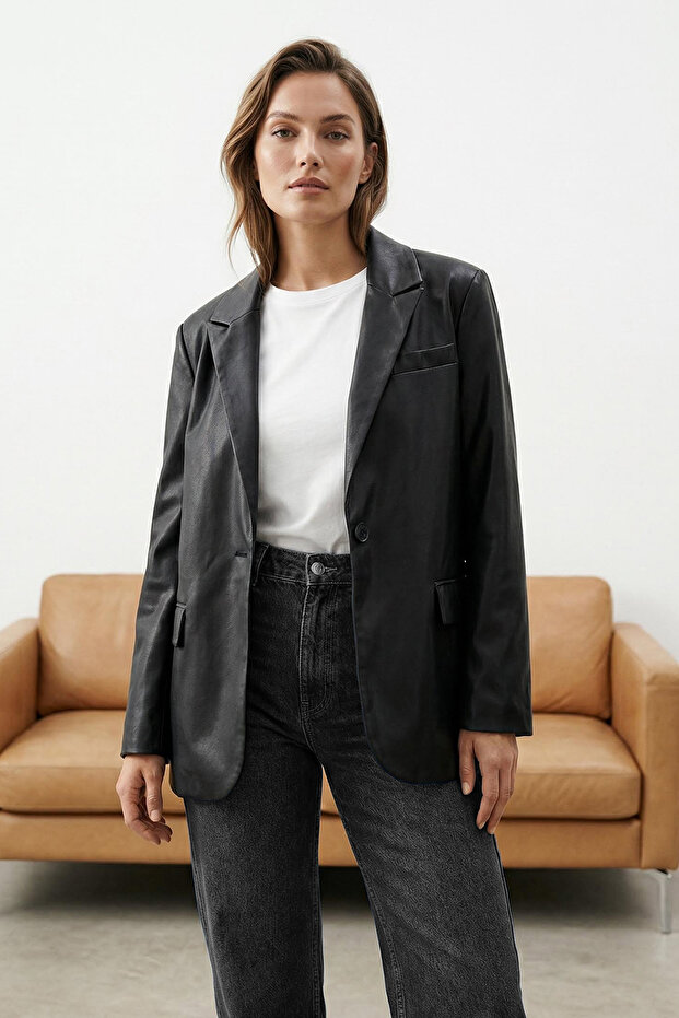 Siyah Yıkamalı Suni Deri Blazer Ceket TWOAW26BC00033 - 1
