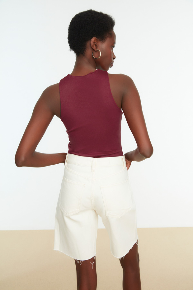 Bordo Halter Yaka Vücuda Oturan Esnek Alttan Çıtçıtlı Örme Body TWOSS20BD0044 - 3
