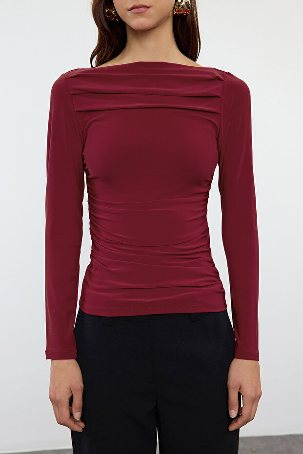 Bordo Kayık Yaka Drapeli Vücuda Oturan Esnek Örme Bluz TWOAW25BZ00109 - 3