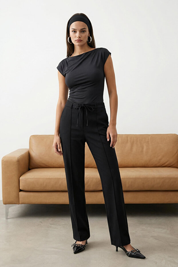 Wardrobe Essentials Siyah Bağcıklı Kışlık Tuşeli Rahat Kumaş Geniş Paça Pantolon | TWOAW26PL00012 - 2