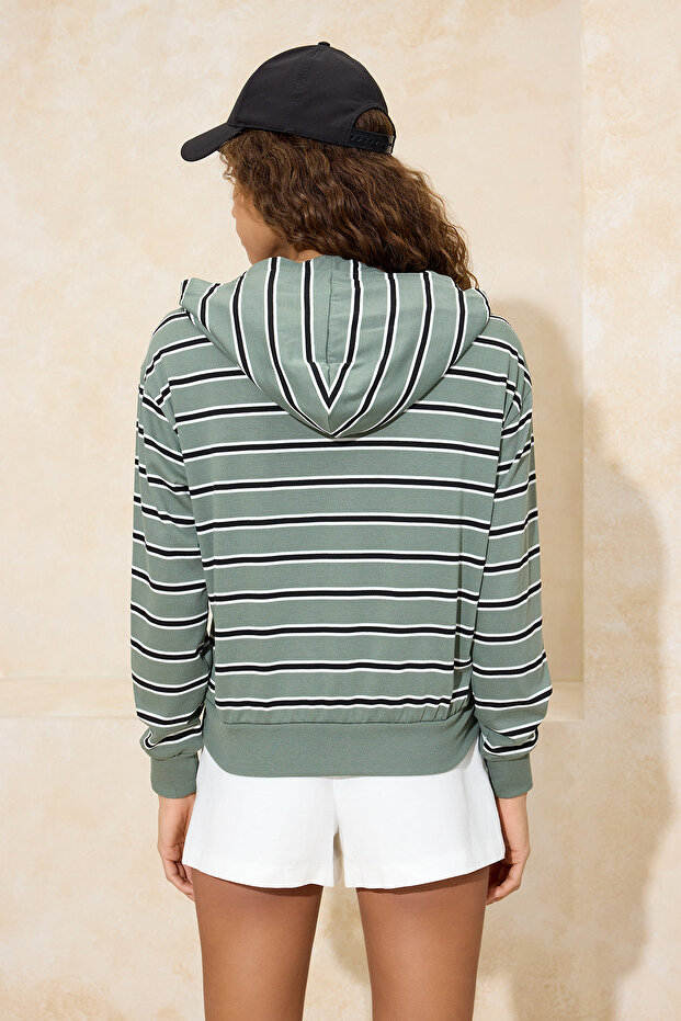 Yeşil Çizgili Regular/Normal Kalıp Kapüşonlu Fermuarlı İnce Örme Sweatshirt TWOSS26SW00003 - 5