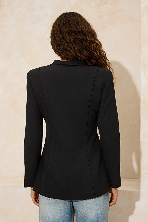 Siyah Dik Yaka Kapama Detaylı Fitted/Vücuda Oturan Astarlı Vatkalı Blazer Ceket TWOSS26BC00007 - 4