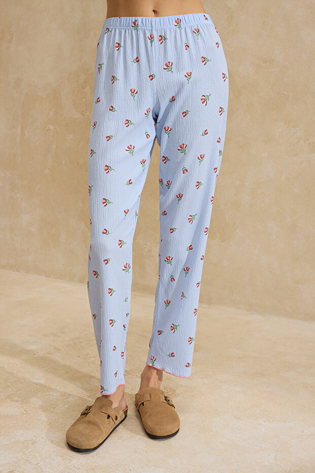 Mavi Çiçekli Dantel Detaylı Bürümcük Dokulu Örme Pijama Takımı THMSS26PT00011 - 3