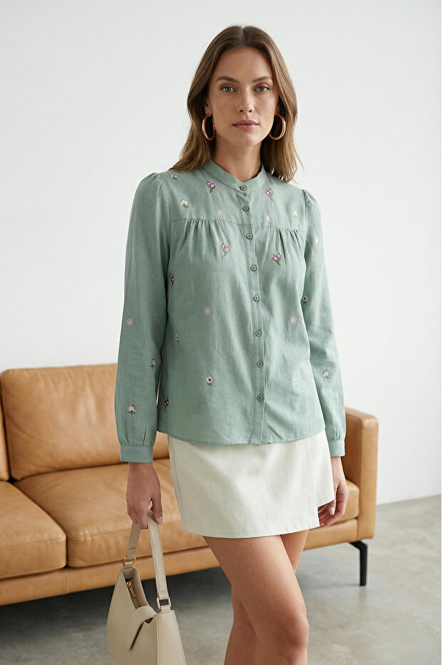 Yeşil Çiçek Nakışlı Oversize Dokuma Gömlek TWOSS23GO00152 - 5
