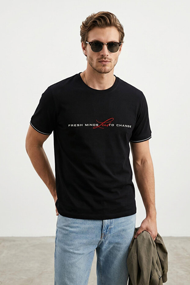 Siyah Regular/Normal Kesim Yazı Baskılı Triko Bantlı %100 Pamuk T-Shirt TMNSS25TS00110 - 1