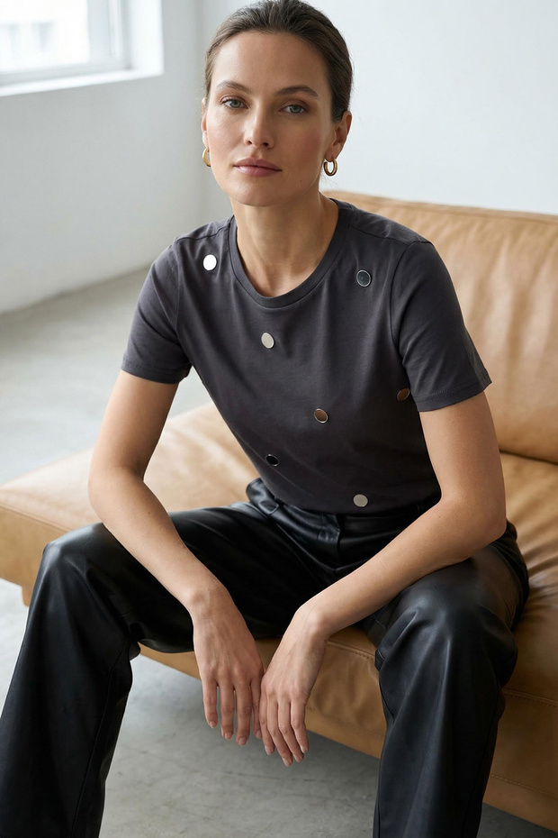 Antrasit %100 Kalın Pamuklu Regular/Normal Kalıp Ayna Aksesuarlı Örme T-Shirt TWOSS25TS00091 - 3