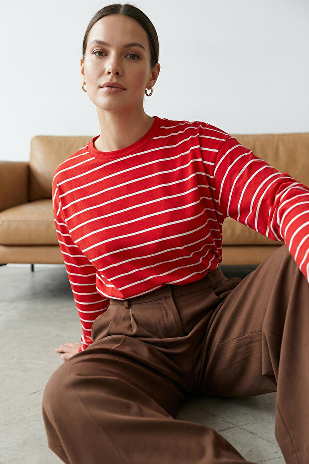 Kırmızı Çizgili Oversize/Geniş Kesim Bisiklet Yaka İnce Örme Sweatshirt TWOAW23SW00326 - 2