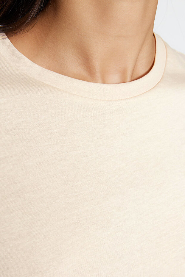 Açık Bej %100 Pamuk Basic Bisiklet Yaka Örme T-Shirt TWOSS23TS00000 - 3